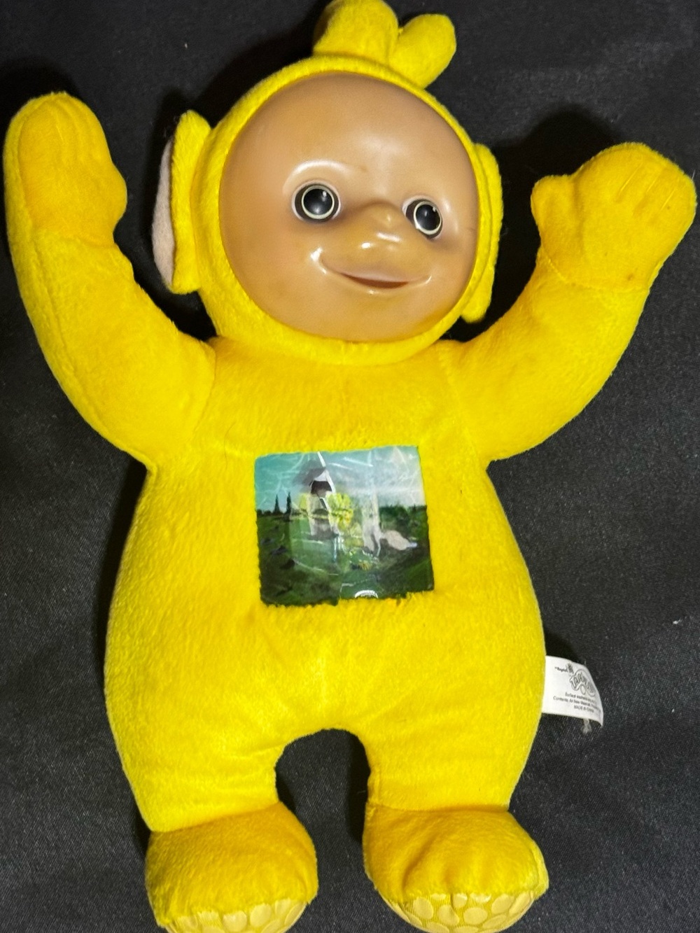 2004 Ragdoll “LaLa” Teletubbie Yellow Plush Character Toy with Smiling Face